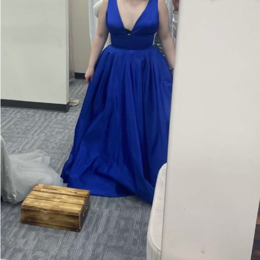 Royal blue Sherri Hill prom dress size 18